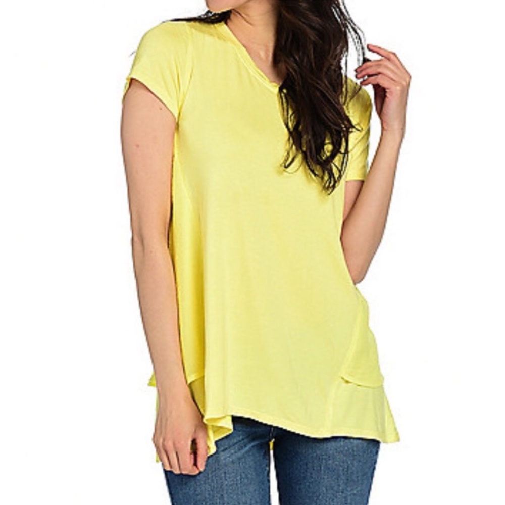 KATE & MALLORY Knit Top Short Sleeve Back Zipper High Low Hem Flounce Tee